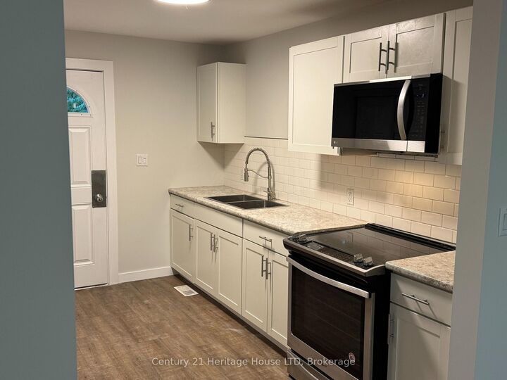 Property Photo:  28 Princess Street 2  ON L2A 1V6 