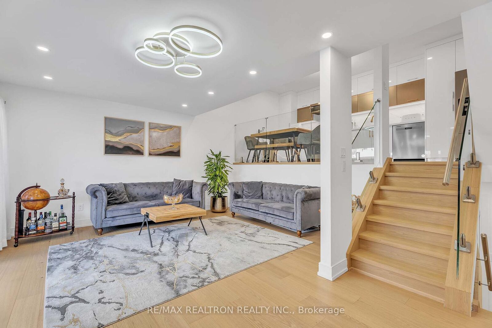 Property Photo:  307 Milestone Crescent  ON L4G 3M2 