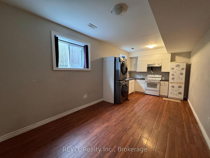 Property Photo:  438 McAlpine Avenue N  ON L3B 1T3 