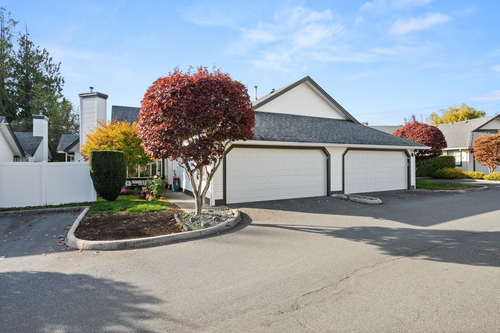 Property Photo:  19649 53 Avenue 5  BC V3A 8C5 
