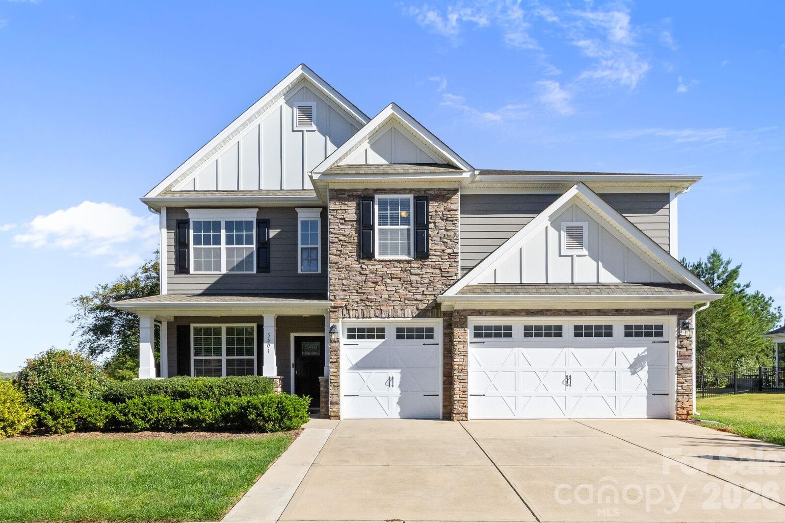 Property Photo:  5401 Casper Drive  NC 28214 