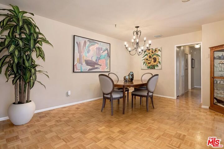 Property Photo: 2223 S Bentley Ave, Unit 202 CA 90064