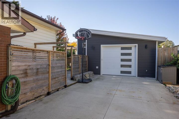Property Photo:  477 Treewood Crescent  ON N7S 5B2 