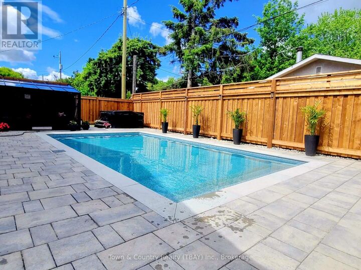 Property Photo:  214 Cedar Avenue  ON P7B 4V3 