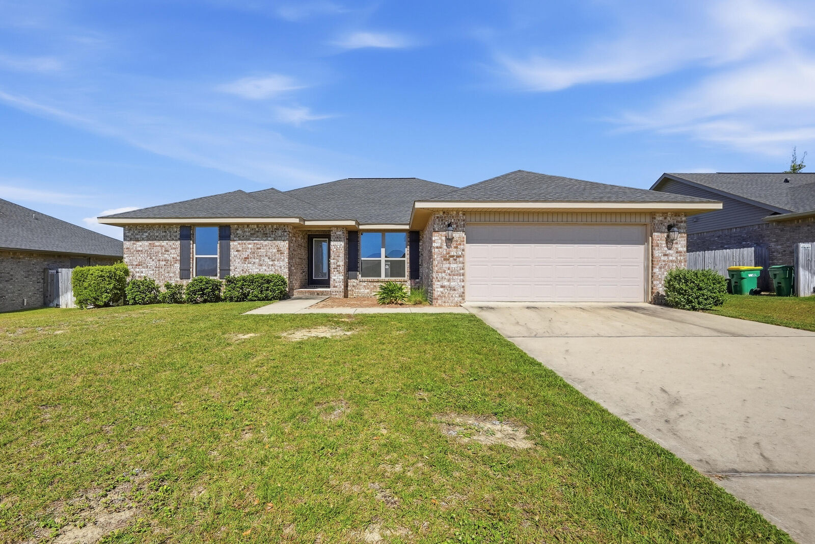 Property Photo:  2112 Queen Street  FL 32536 