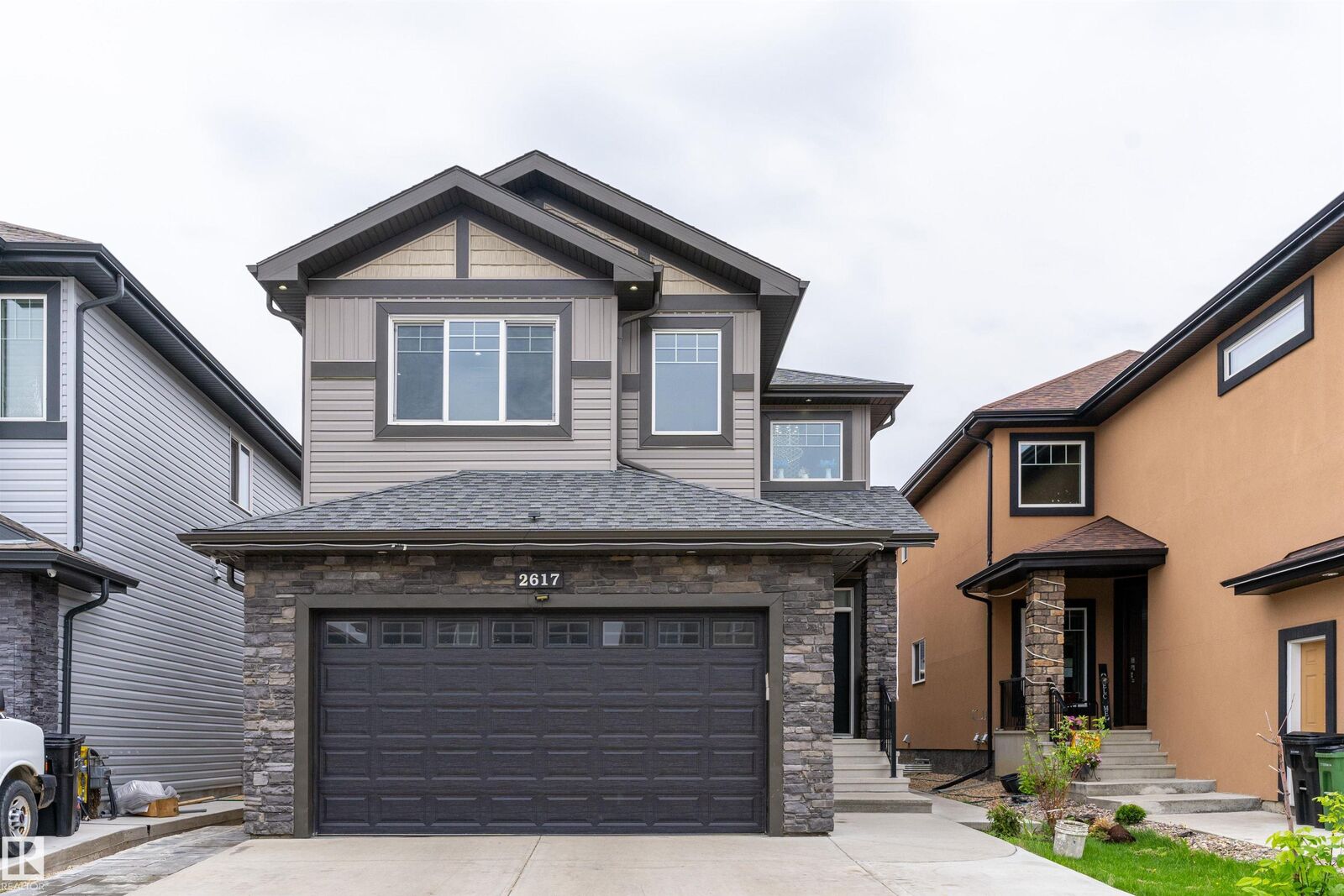 Property Photo:  2617 21A Avenue NW  AB T6T 0Y5 