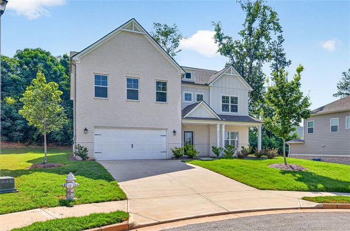 Property Photo:  5270 Woodline View Circle  GA 30011 