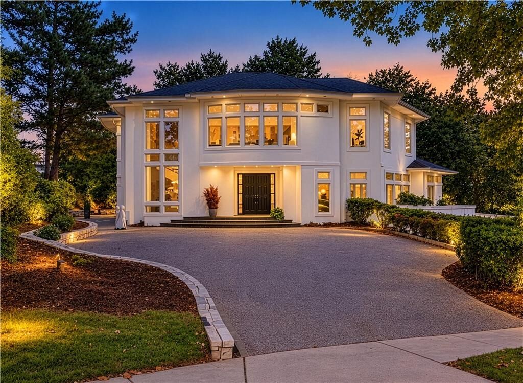 Property Photo:  35 Robin Hood Road NE  GA 30309 