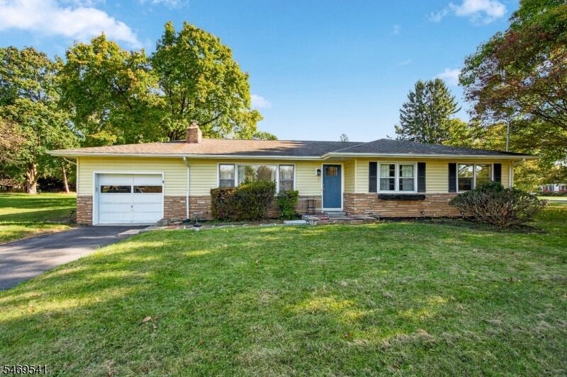 Property Photo:  3 Meadow Brook Rd  NJ 08822 