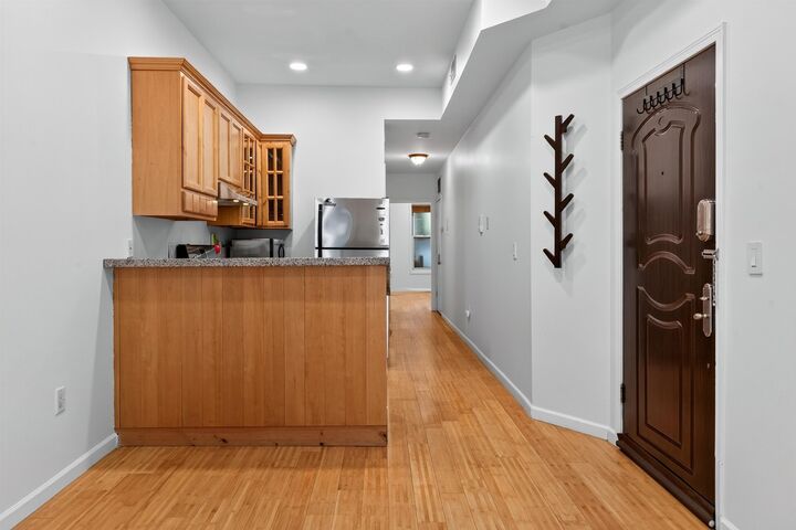 Property Photo:  209 Webster Ave 1L  NJ 07307 