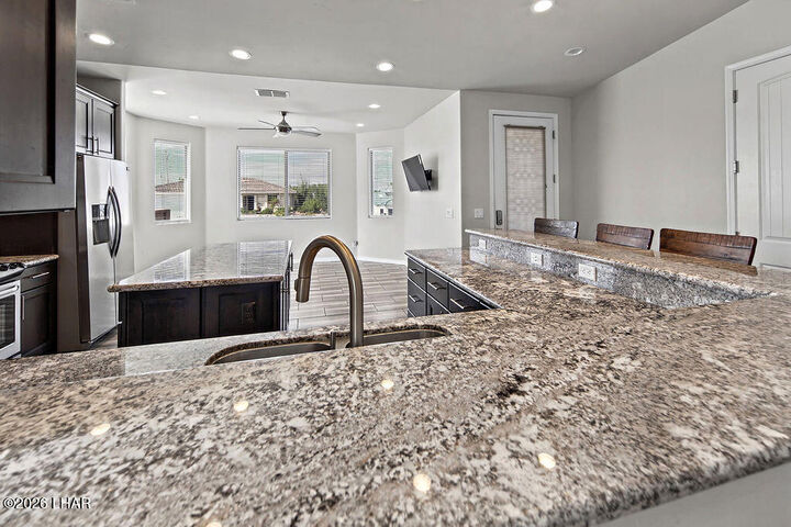 Property Photo: 1640 Palomino Ln AZ 86406