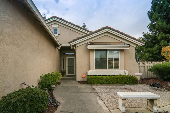 Property Photo: 1020 Tioga Court CA 95648