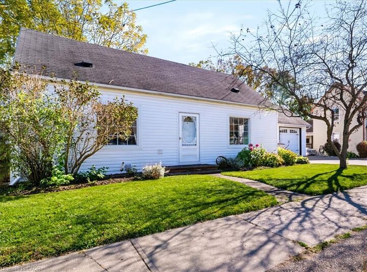 Property Photo:  353 Main Street  ON N4B 2M9 