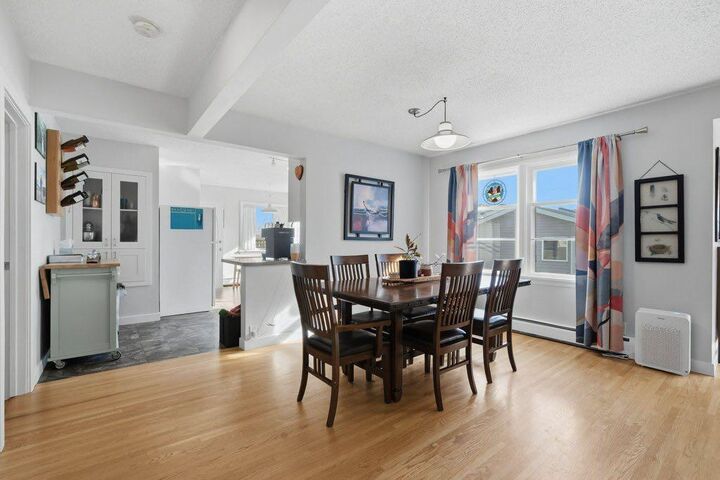 Property Photo:  3239 Kenmare Crescent SW  AB T3E 4R4 