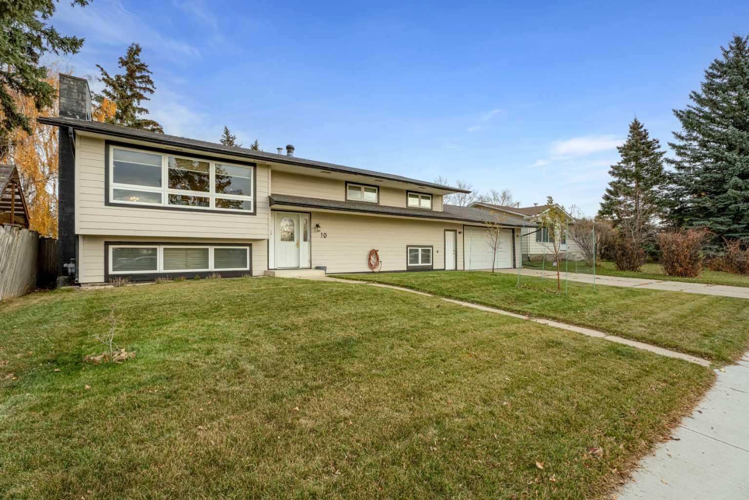 Property Photo:  10 Mountain Street E  AB T1S 1G5 