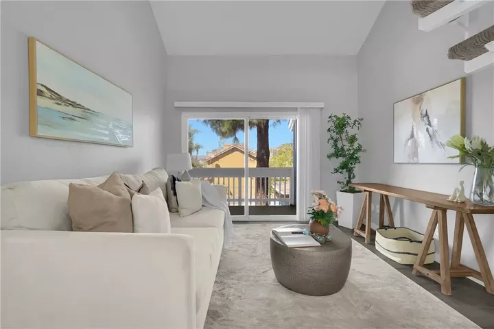 Property Photo:  1564 Tanglewood Lane 5  CA 92029 