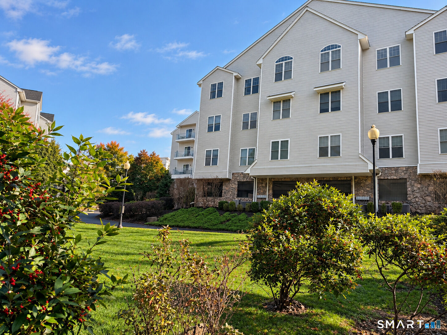 Property Photo:  105 Richards Avenue 1306  CT 06854 