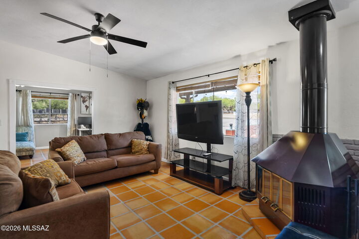 Property Photo: 160 Famoso Court AZ 85648