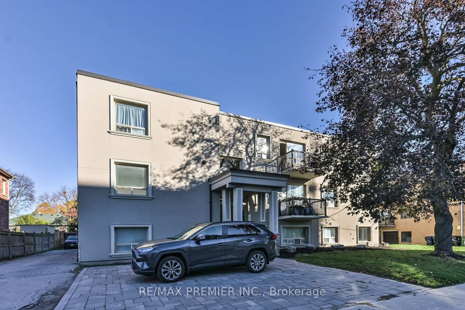 Property Photo:  10 Ellison Avenue 102  ON M3H 2J6 