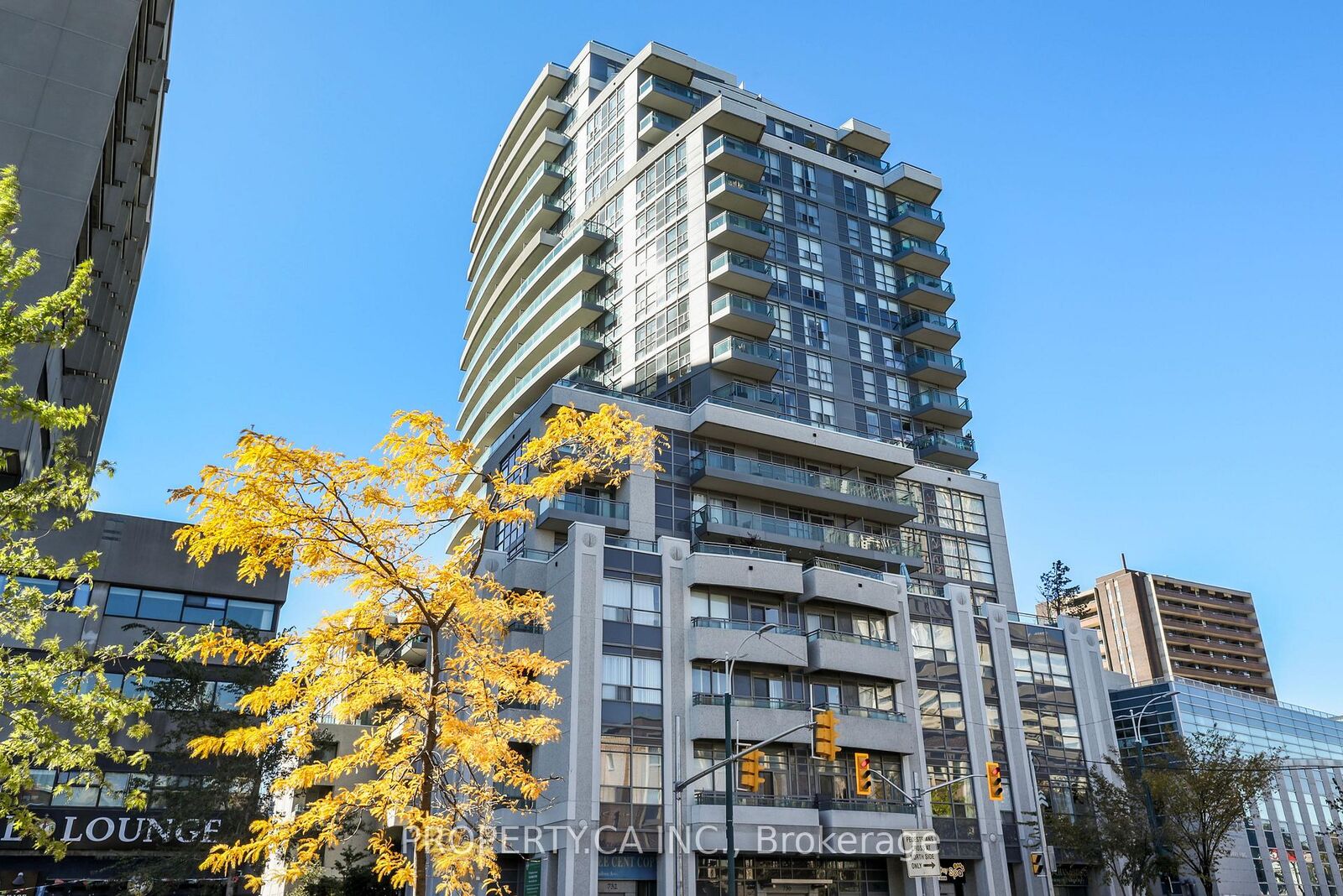 Property Photo: 736 Spadina Avenue 1203 ON M5S 2J6