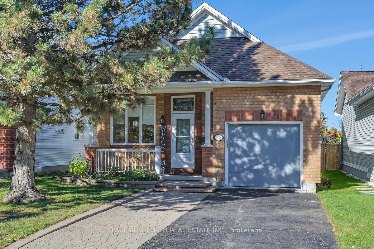Property Photo:  40 Roberge Crescent  ON K2L 4G7 
