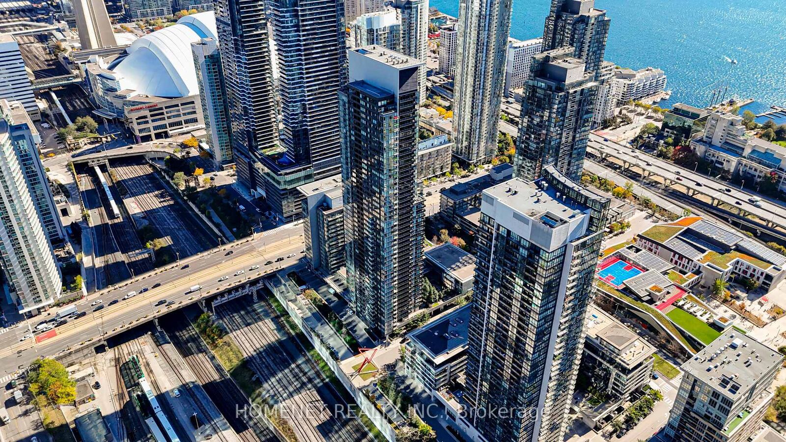 Property Photo:  25 Telegram Mews 816  ON M5V 3Z1 