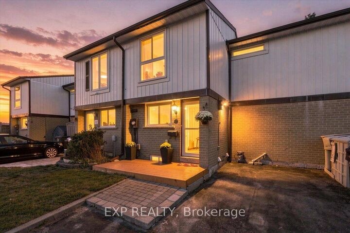 Property Photo: 16 Havenbrook Court ON L6S 2B4