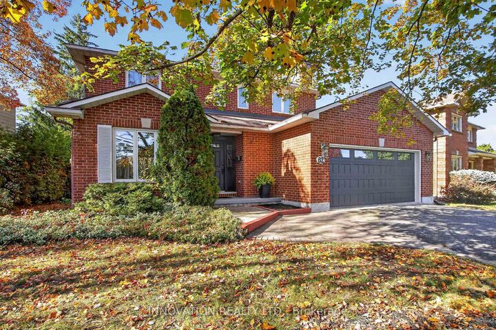 Property Photo:  62 Trailway Circle  ON K2S 1E2 