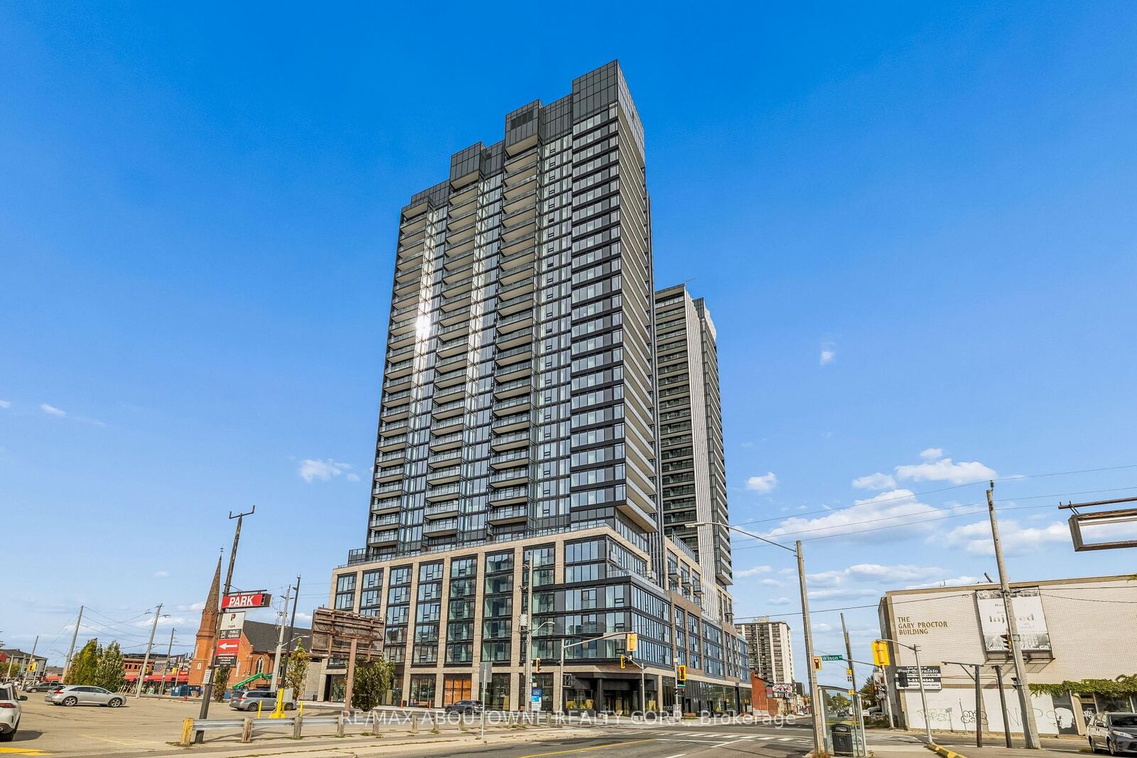 Property Photo:  91 John Street N 1802  ON L8R 1H7 