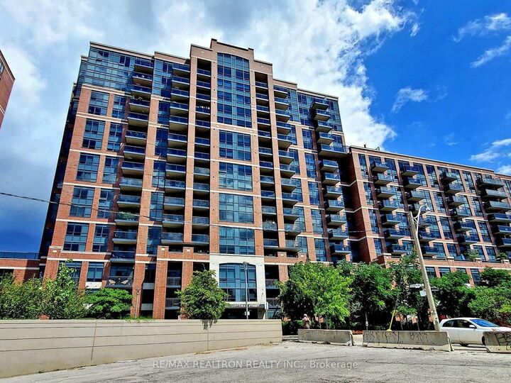 Property Photo:  61 Heintzman Street Ph1610  ON M6P 5A2 