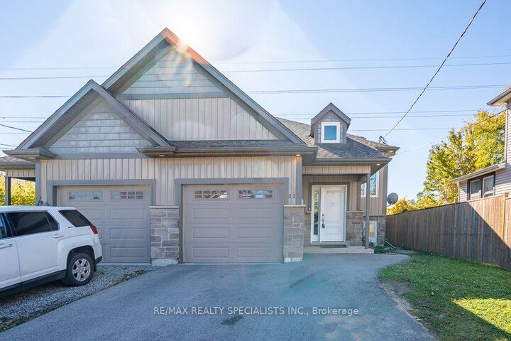 Property Photo:  22 Elm Street  ON L2P 2B7 