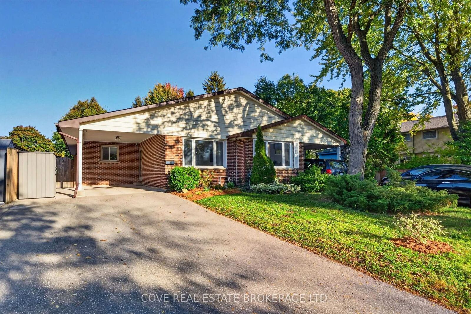 Property Photo:  38 Ranchwood Crescent  ON N6G 3A2 