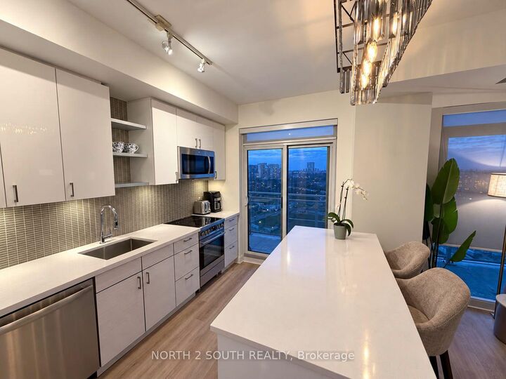 Property Photo:  33 Shore Breeze Drive 2604  ON M8V 1A1 