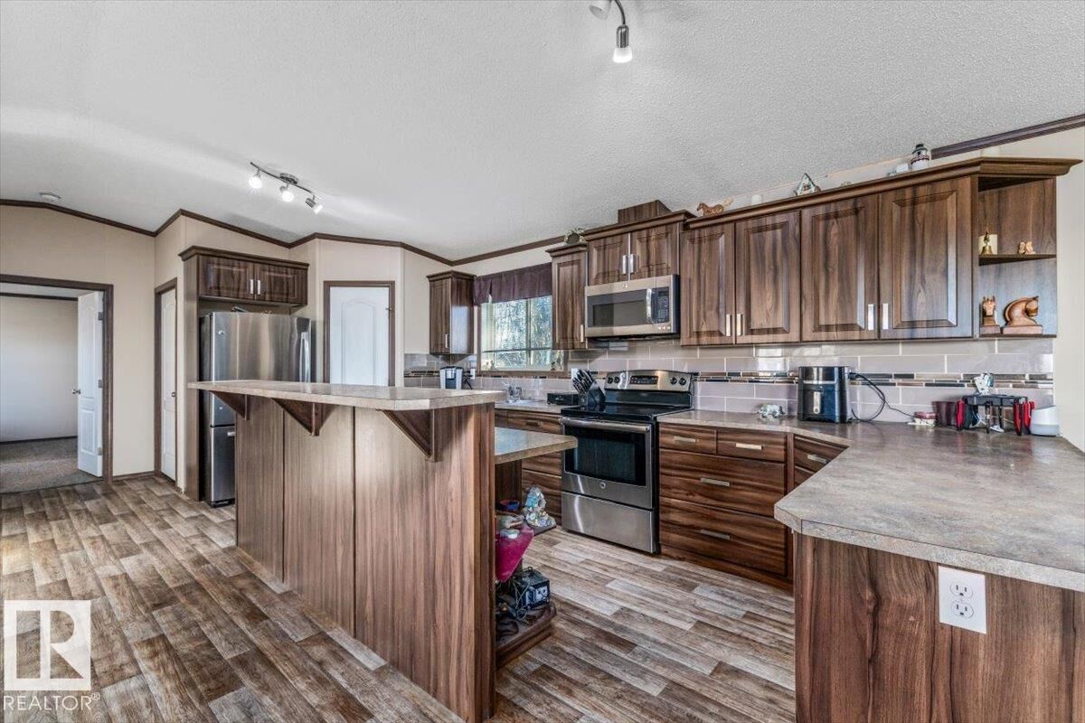 Property Photo:  54215 Rge Road 13  AB T0E 1V2 