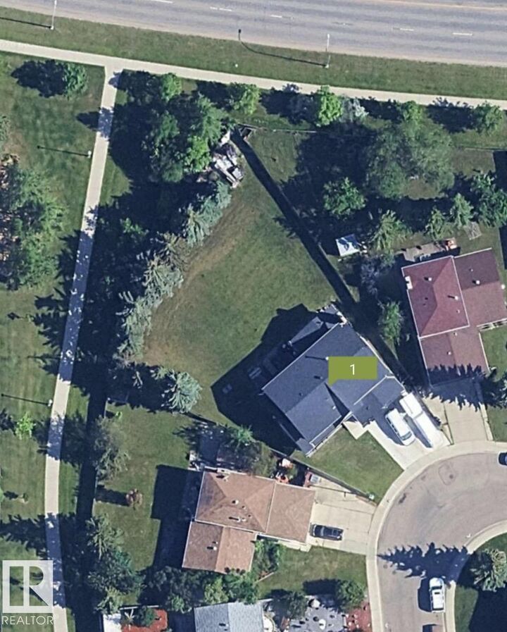 Property Photo:  17948 94 Avenue NW  AB T5T 1Y2 