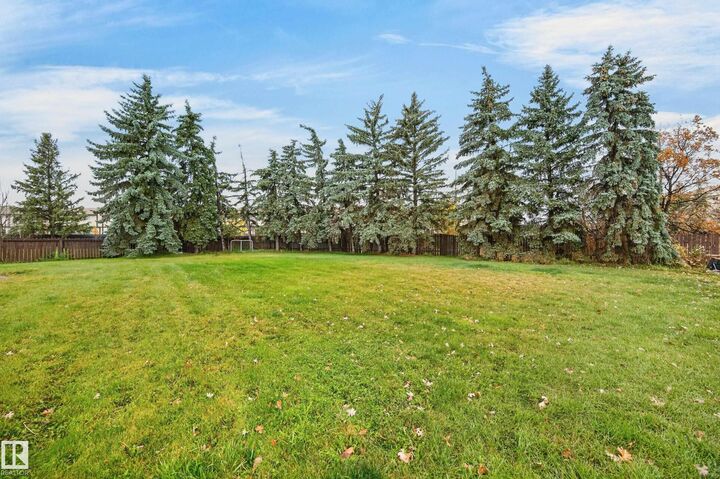 Property Photo:  17948 94 Avenue NW  AB T5T 1Y2 