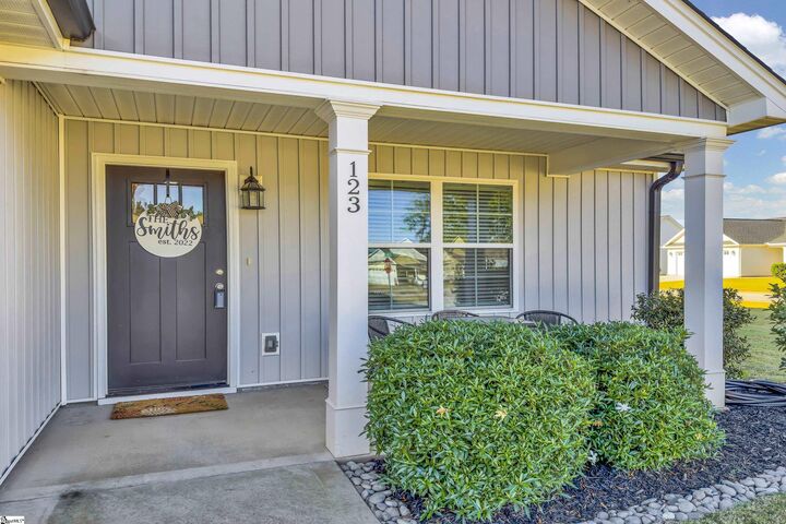 Property Photo:  123 Lily Way  SC 29365 