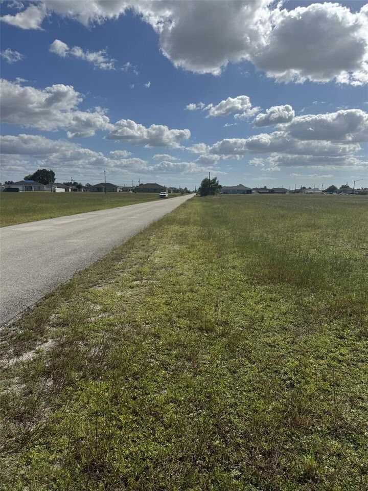 Property Photo:  3030 NW 7th Place  FL 33993 