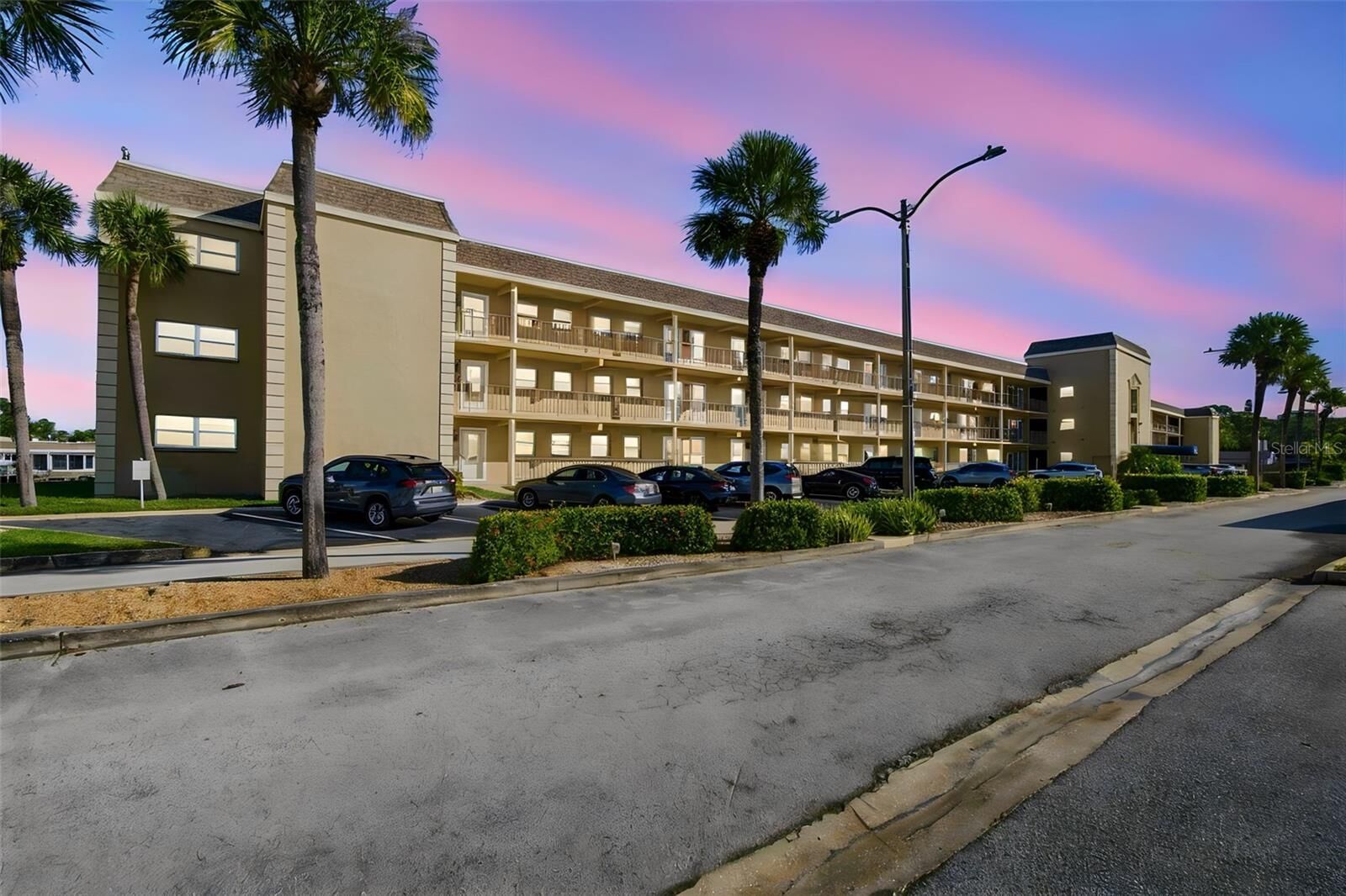 Property Photo:  1 Boca Ciega Point Boulevard 206  FL 33708 