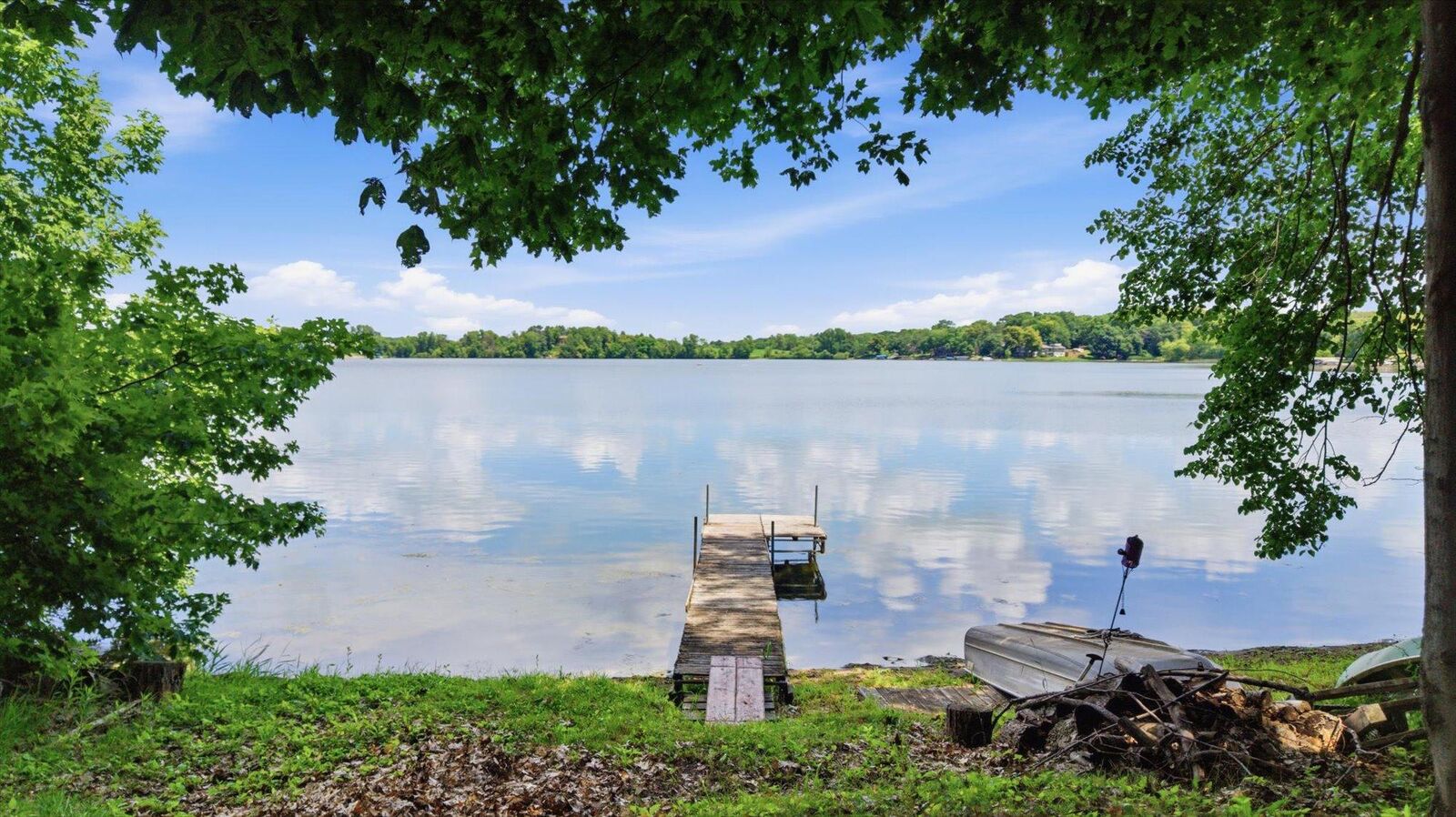 Property Photo:  824 Halsey Avenue SE  MN 55313 