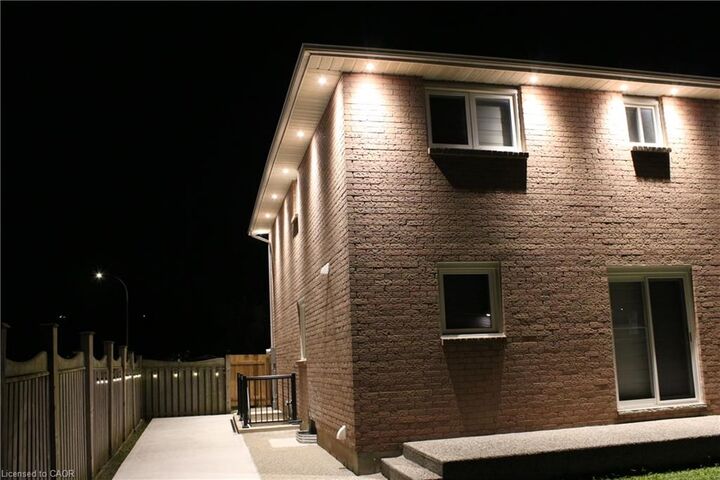 Property Photo:  31 Vega Crescent  ON L8E 4S6 
