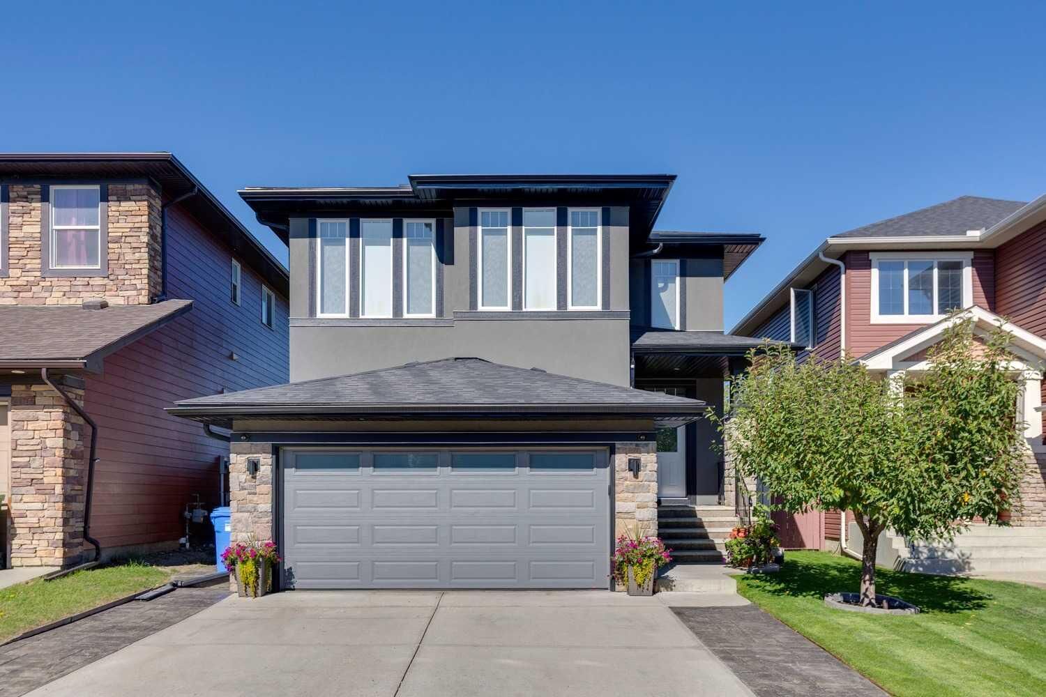 Property Photo:  68 Evanspark Circle NW  AB T3P 0B4 