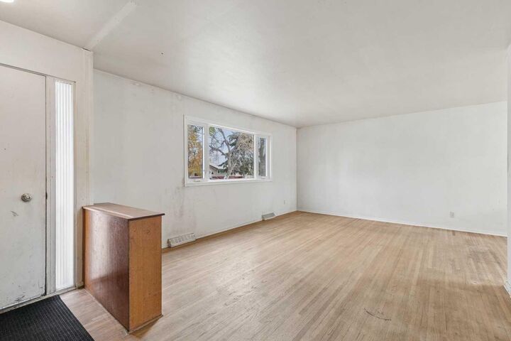 Property Photo:  41 Fraser Road SE  AB T2H 1E4 