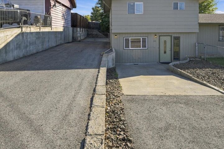 Property Photo:  777 N Jerome Lane  WA 98802 
