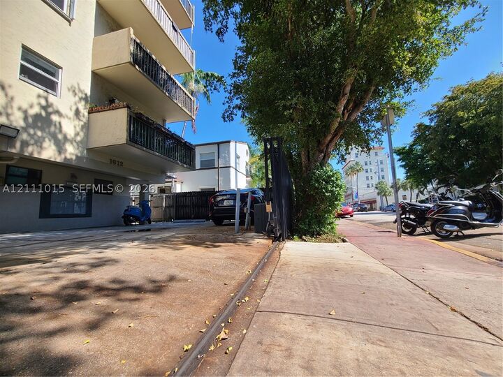 Property Photo: 1612 Jefferson Ave 303 FL 33139