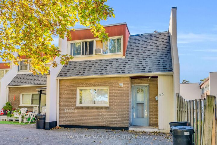 Property Photo:  2901 Jane Street 93  ON M3N 2J8 