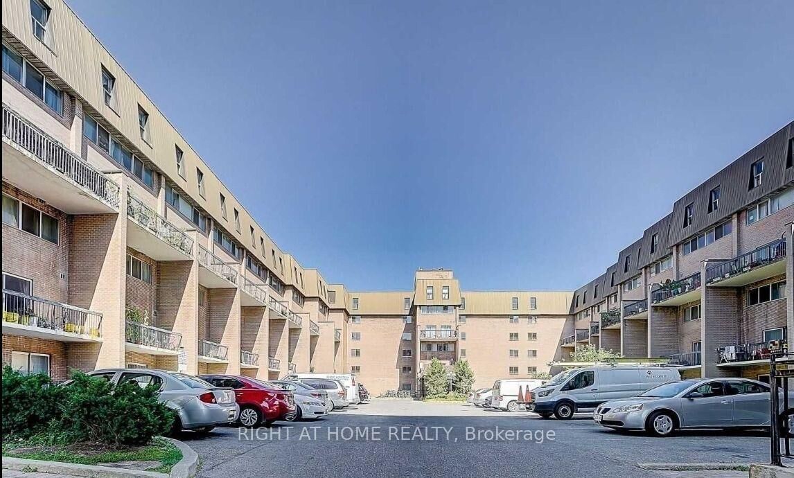 Property Photo:  165 Gf Cherokee Boulevard 149  ON M2J 4T7 