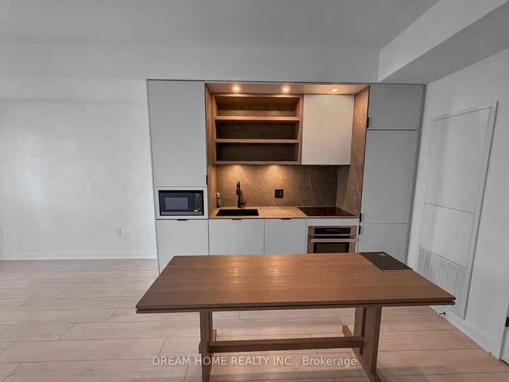 Property Photo:  55 Charles Street E 1413  ON M4Y 0J1 