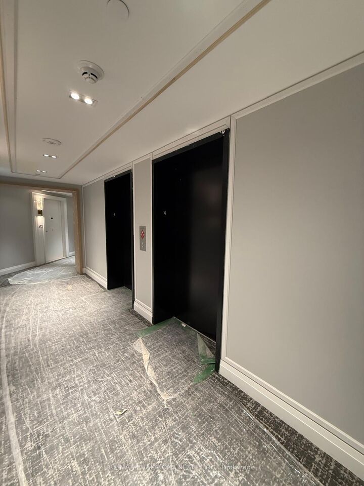 Property Photo:  26 Mill Street 401  ON L7G 0P9 