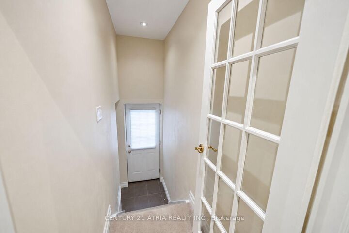 Property Photo:  402 Palmer Avenue  ON L4C 1P8 